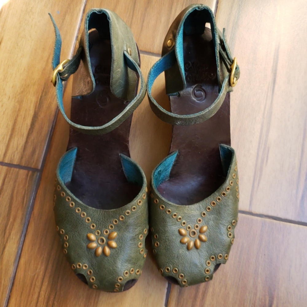 Caleen Cordero wedges